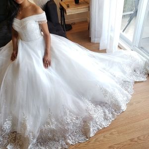 Wedding dress